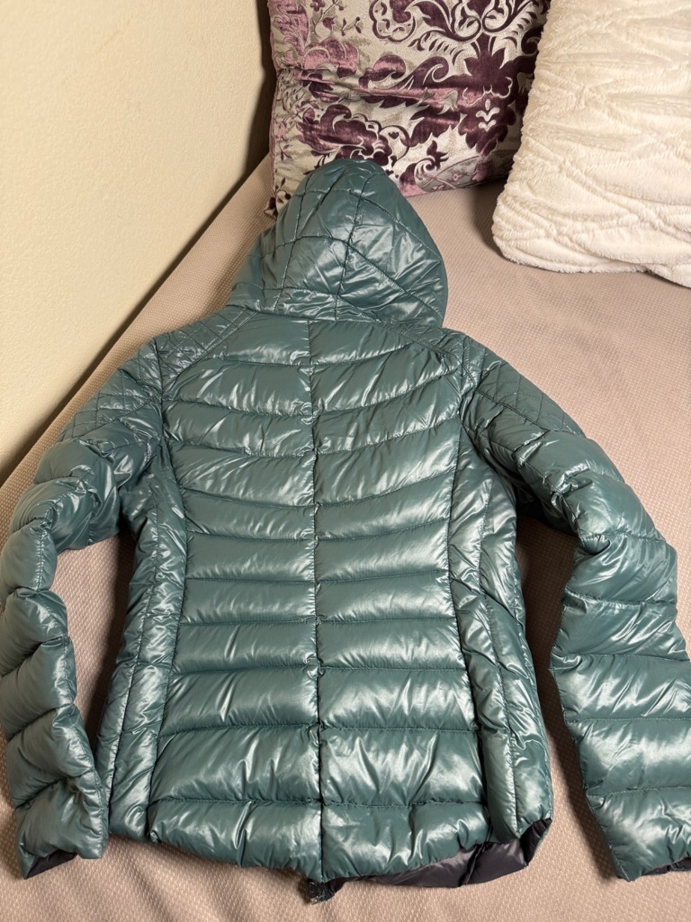 BCBGeneration Hooded Packable Puffer Jacket - Teal - Picture 6 of 6